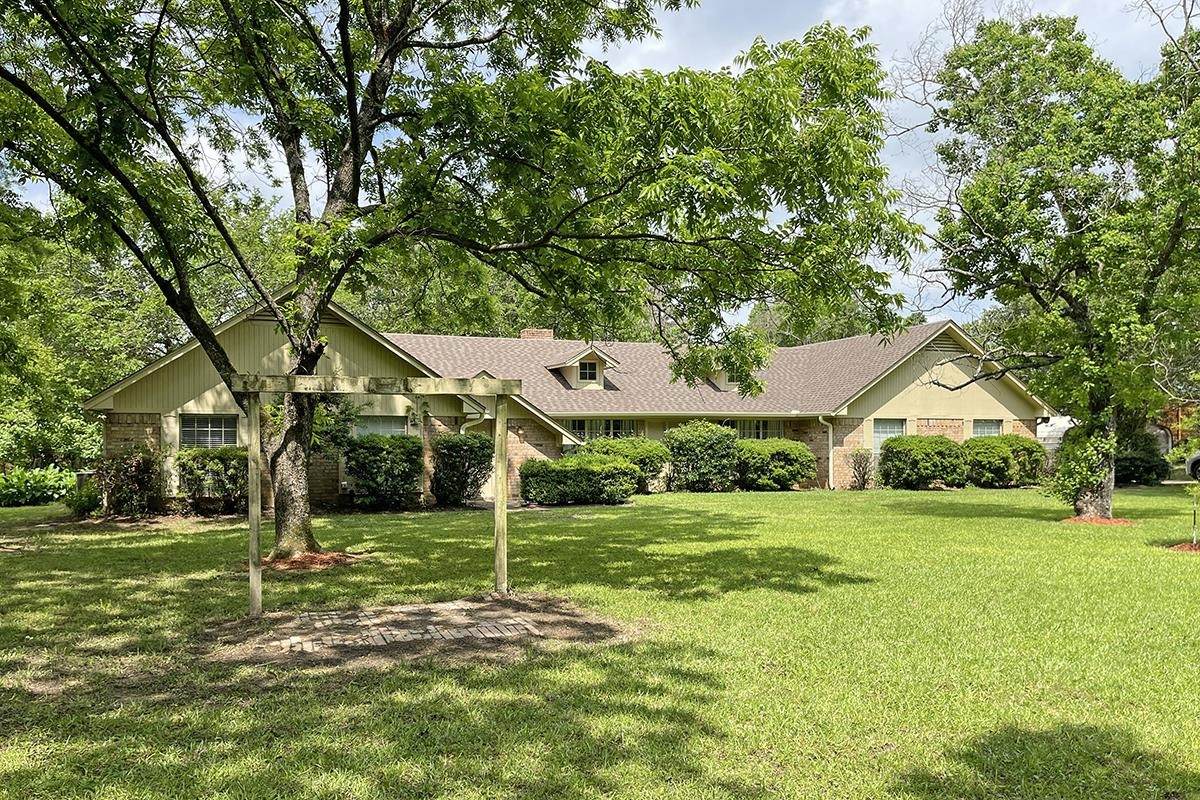 123 Overlock Ln - Photo 1