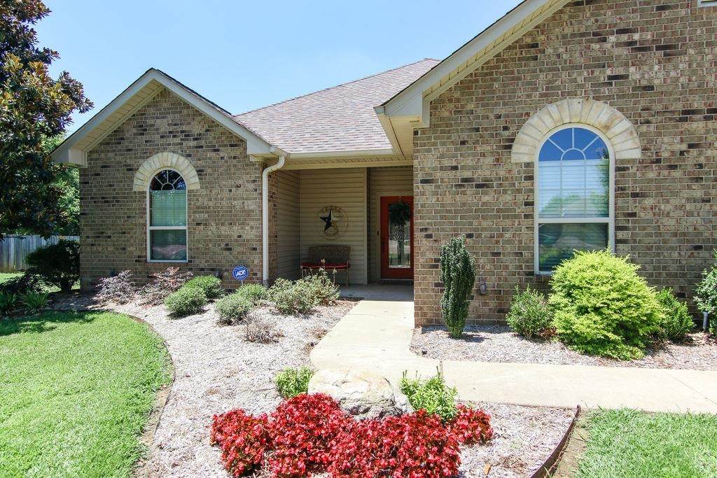 9 Bridlewood Dr - Photo 1