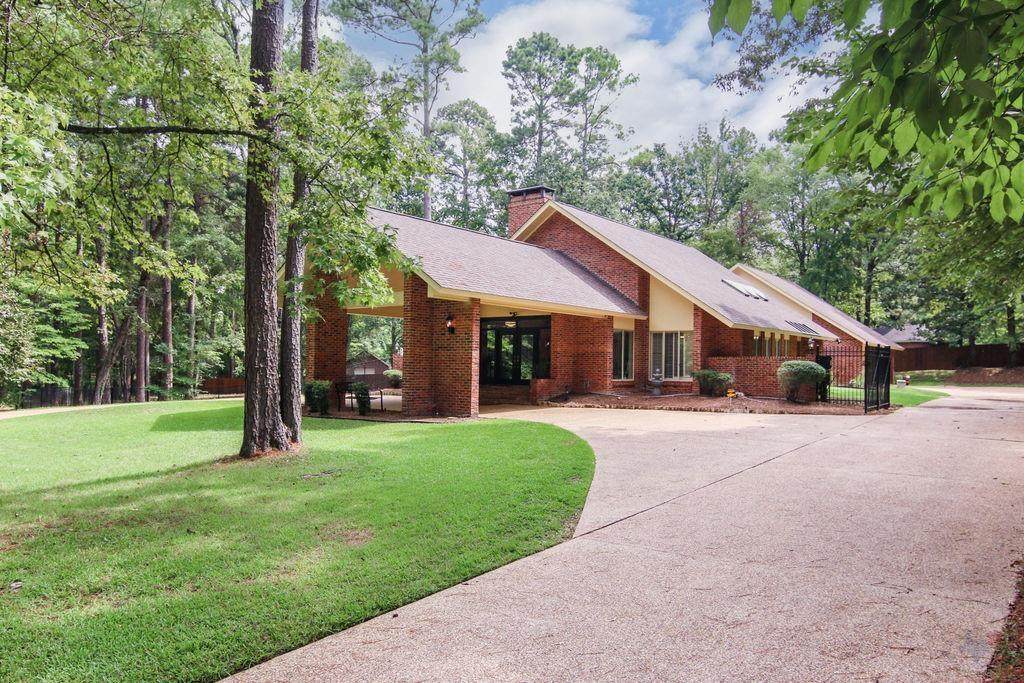 2 Spring Valley Ln - Photo 1
