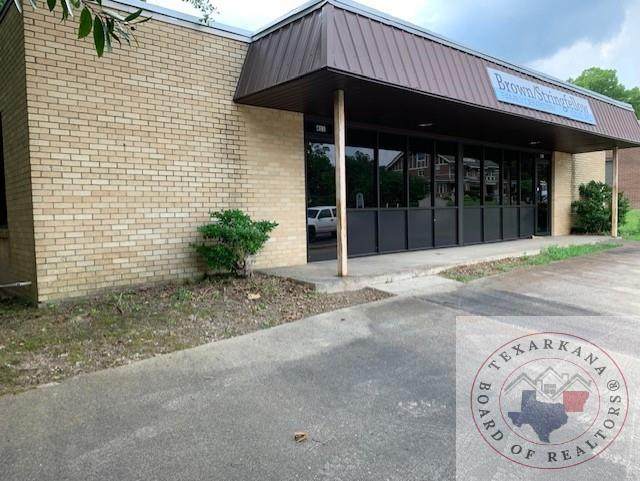 411 Hickory - Photo 1