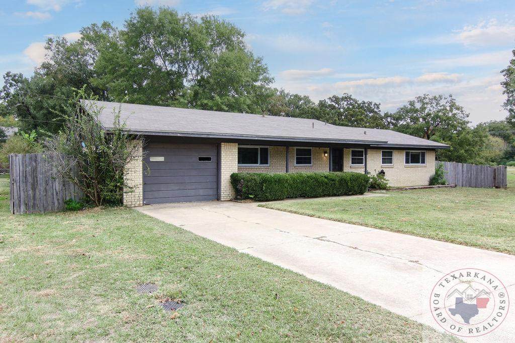 102 Sharlotte Dr - Photo 1