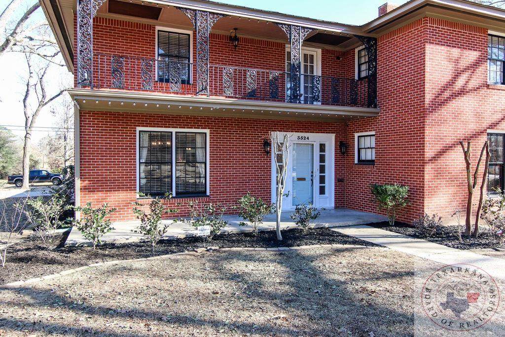 3524 Pine Street - Photo 1