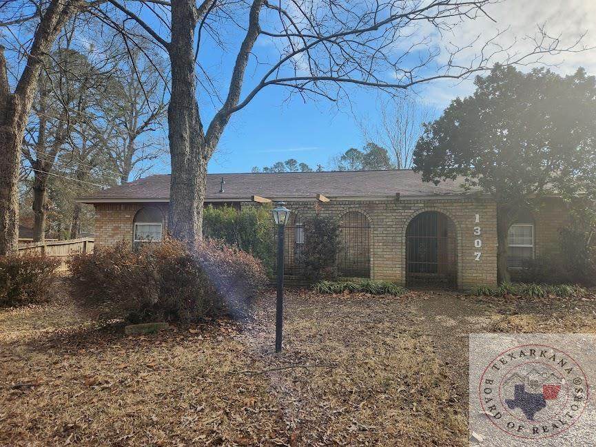 1307 Colorado - Photo 1