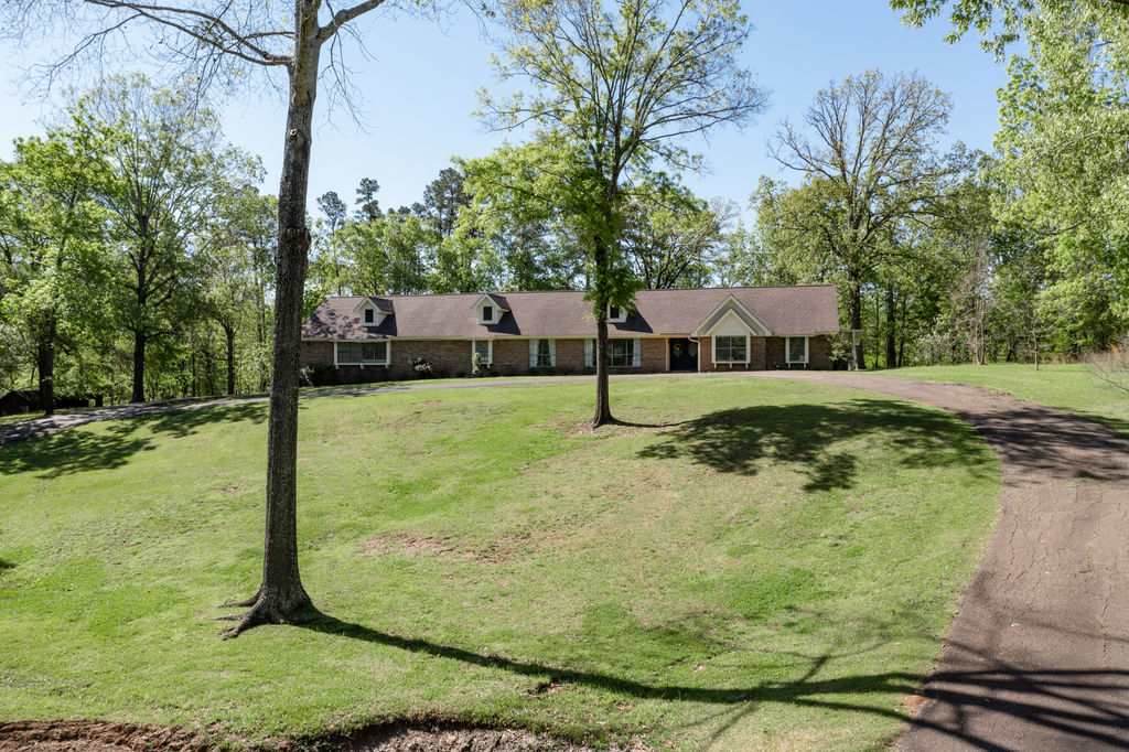6640 Lakeridge Dr - Photo 1