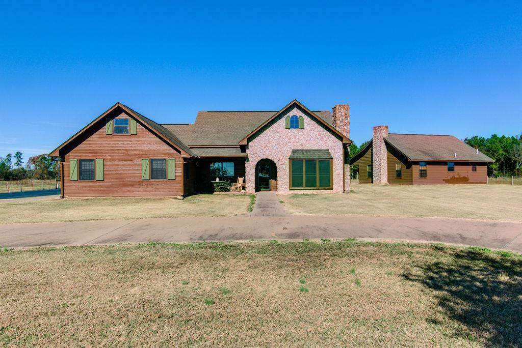 1063 Hwy 27 N - Photo 1