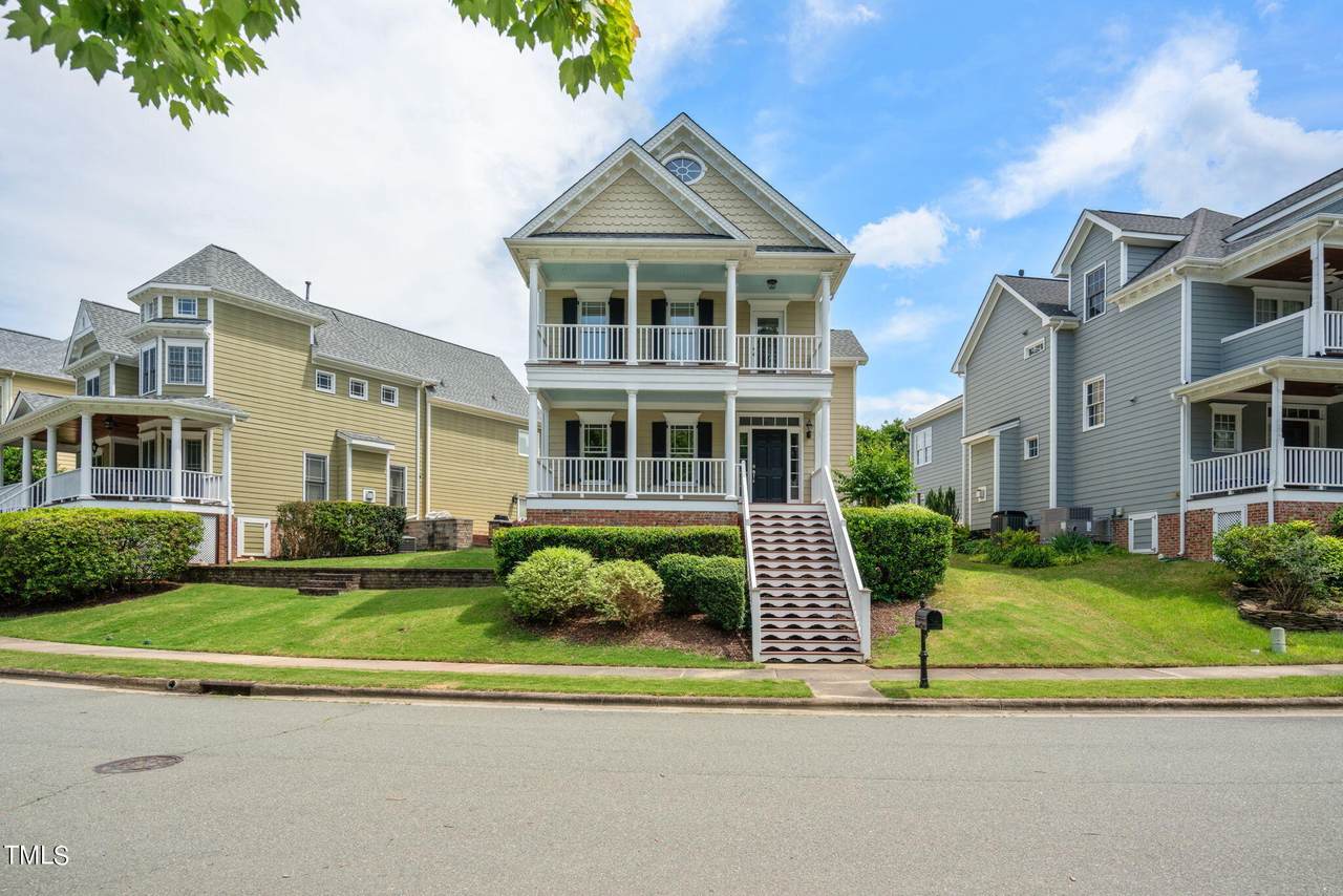 318 Village Loop Drive - Photo 1