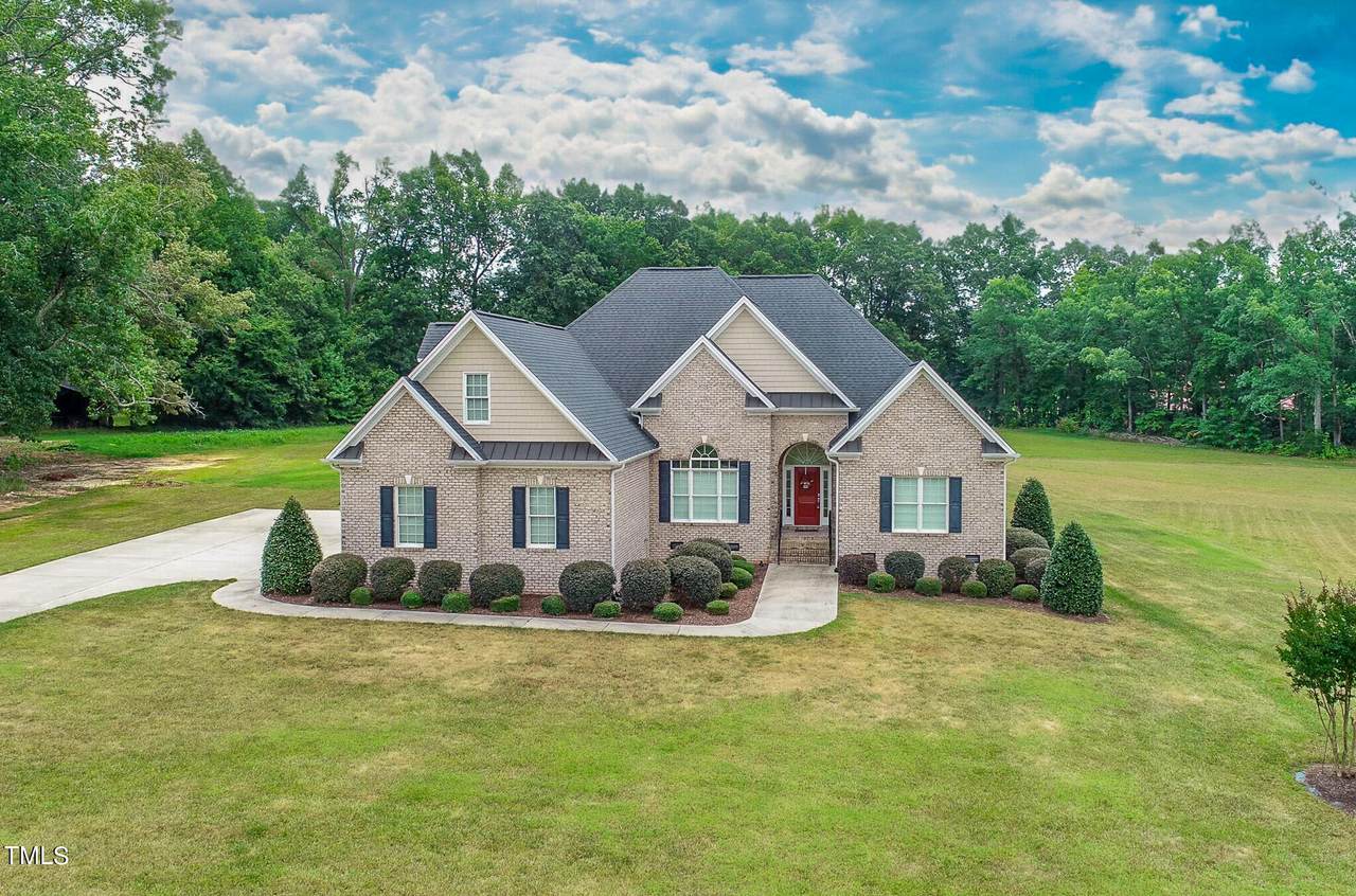 141 Clearwater Drive - Photo 1