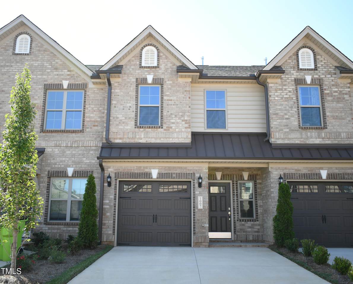 1025 Bonanza Lane - Photo 1