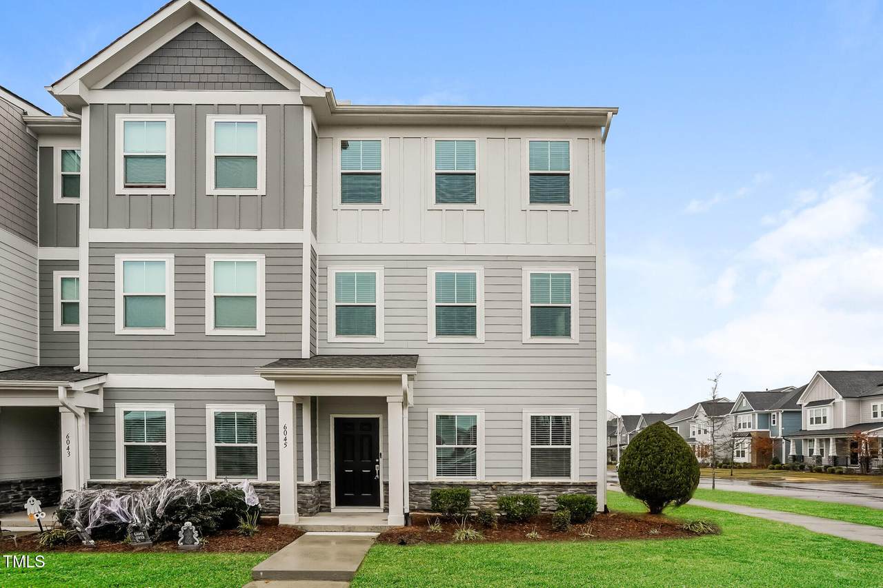 6045 Kayton Street - Photo 1