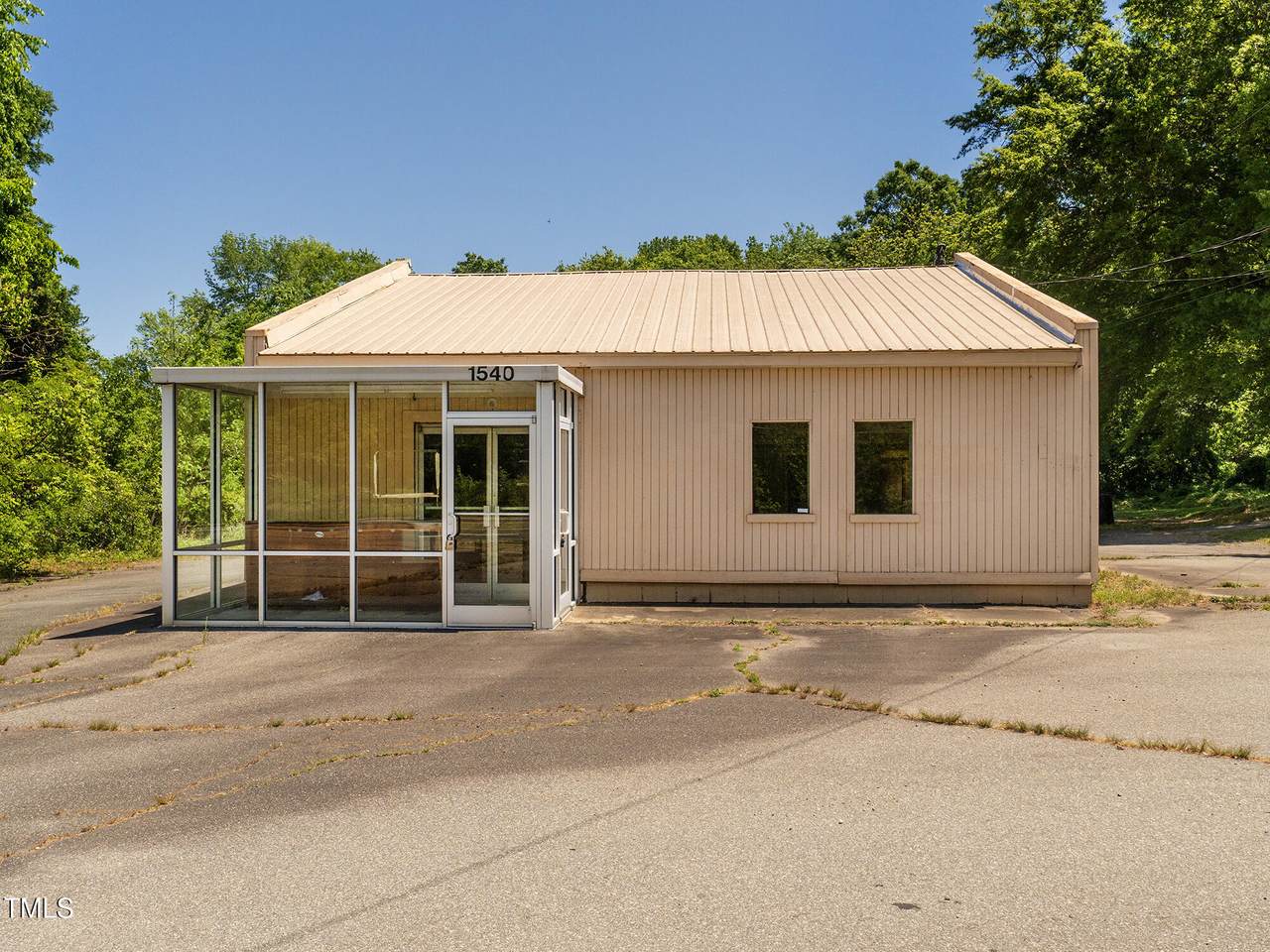 1540 Maple Avenue - Photo 1