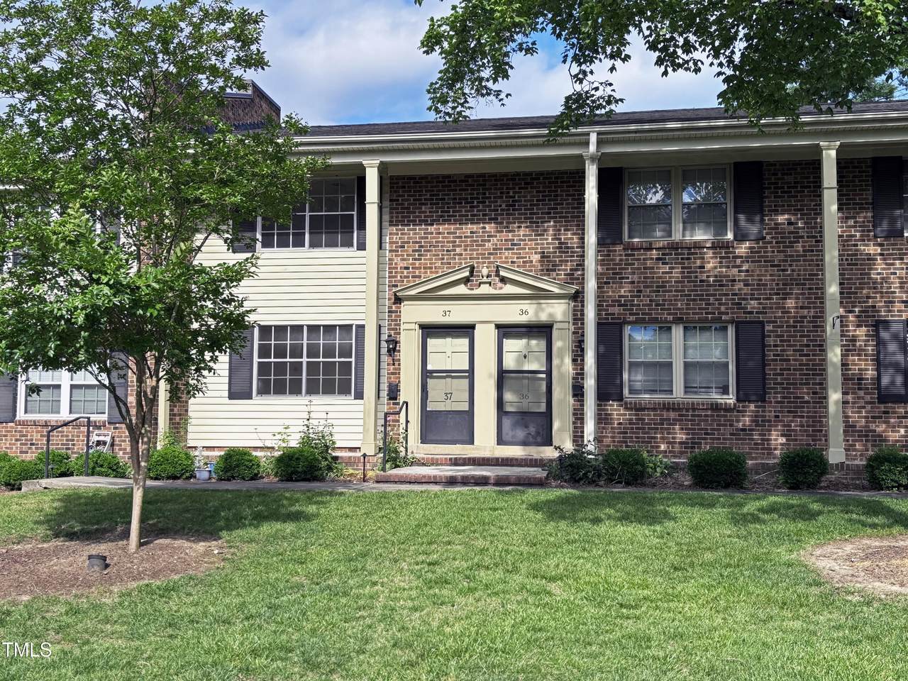 1002 Willow Drive - Photo 1