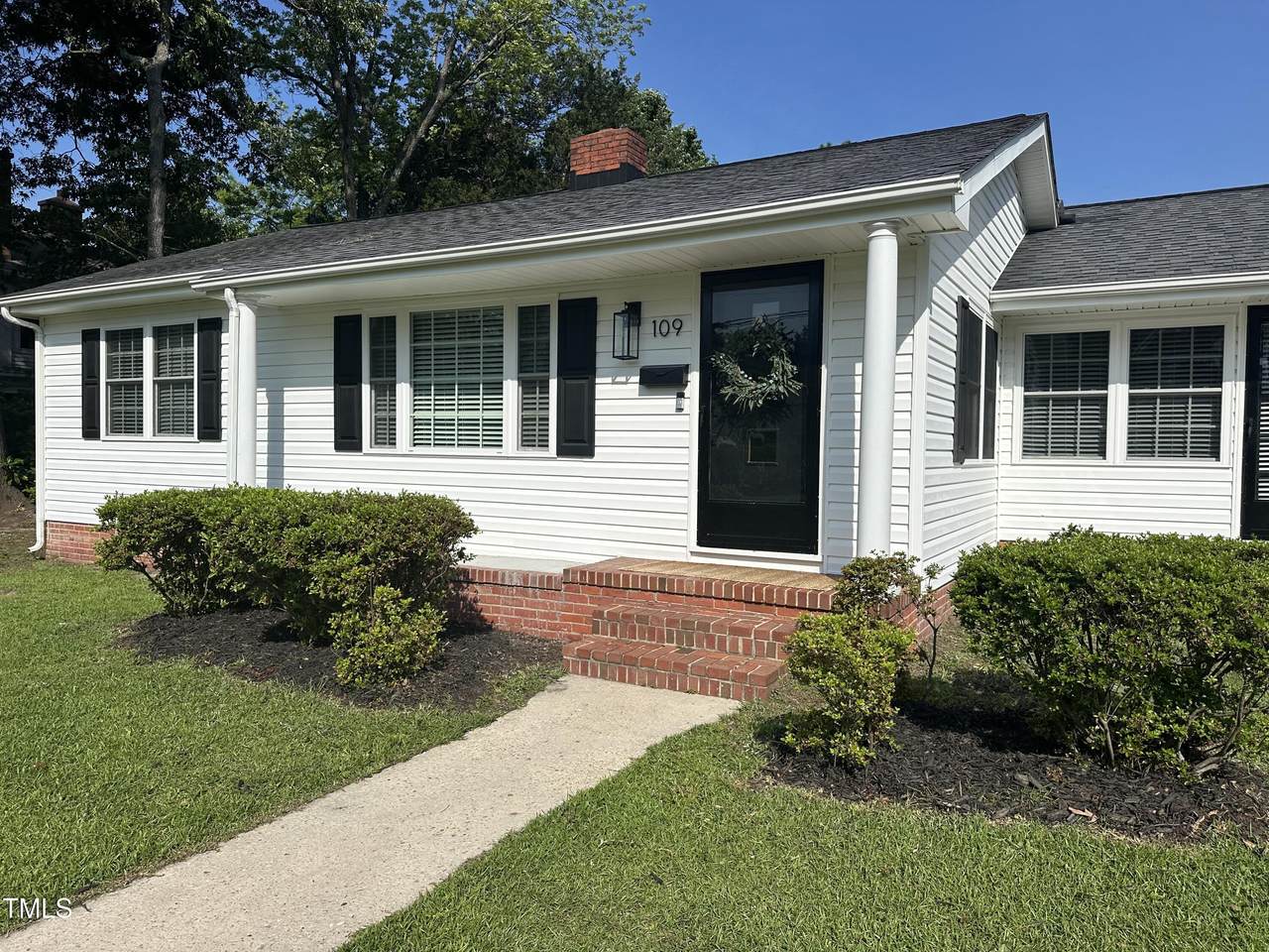 109 Watauga Avenue - Photo 1