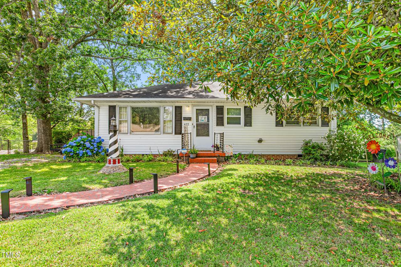 422 Hyde Street - Photo 1