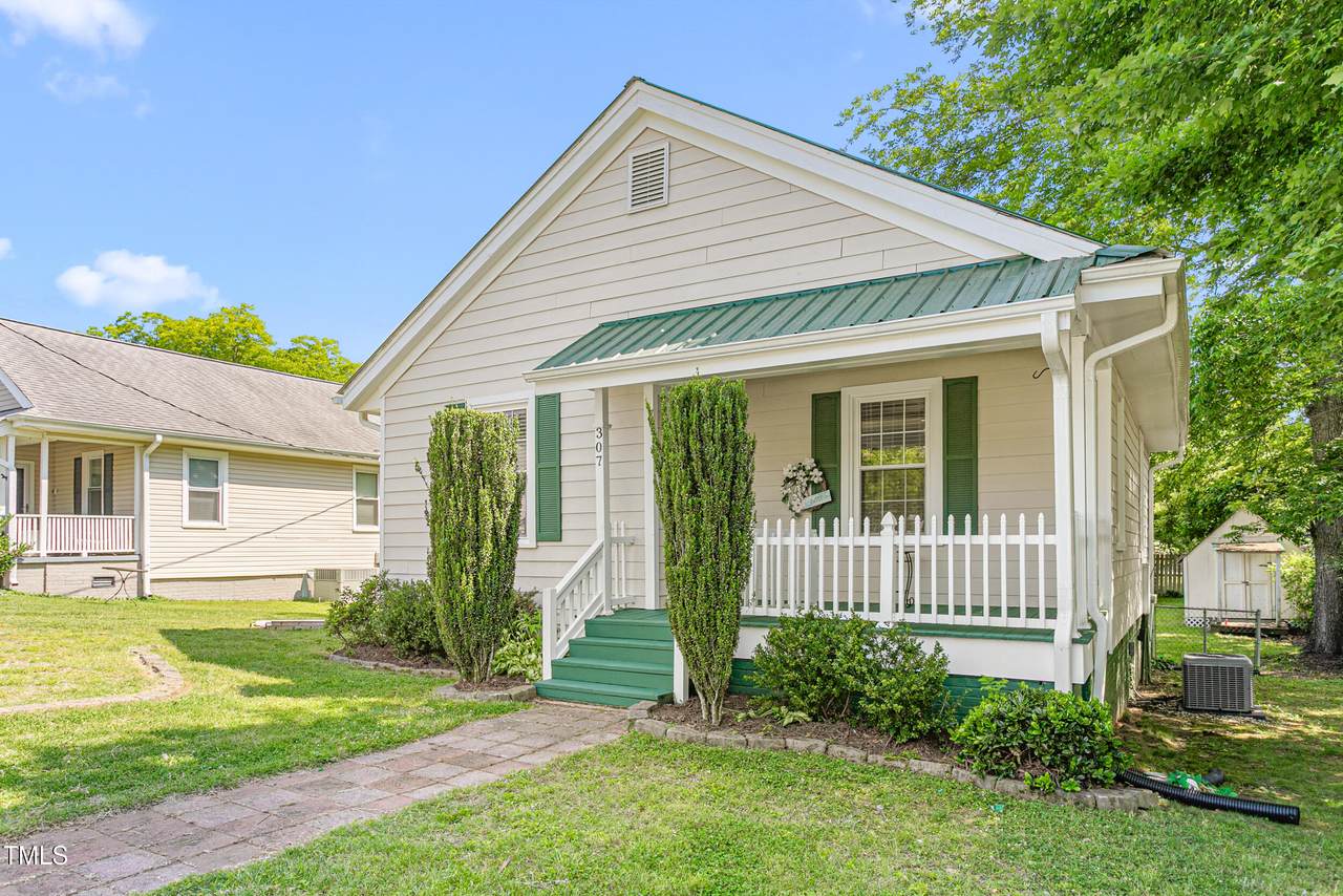 307 Austin Street - Photo 1