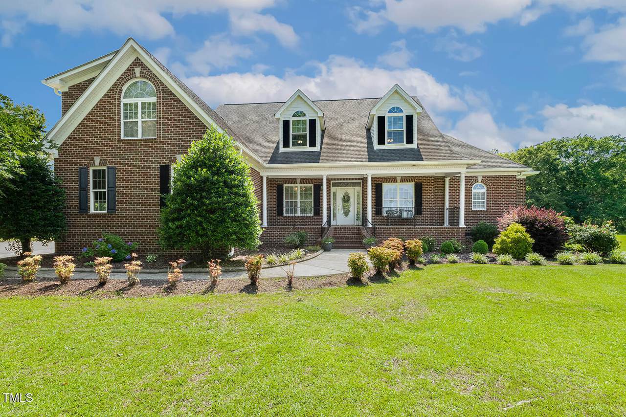 206 Stoneybrook Court - Photo 1