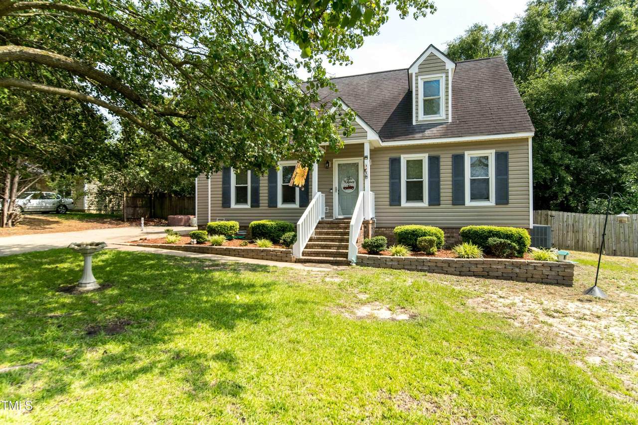 113 Lakehurst Drive - Photo 1