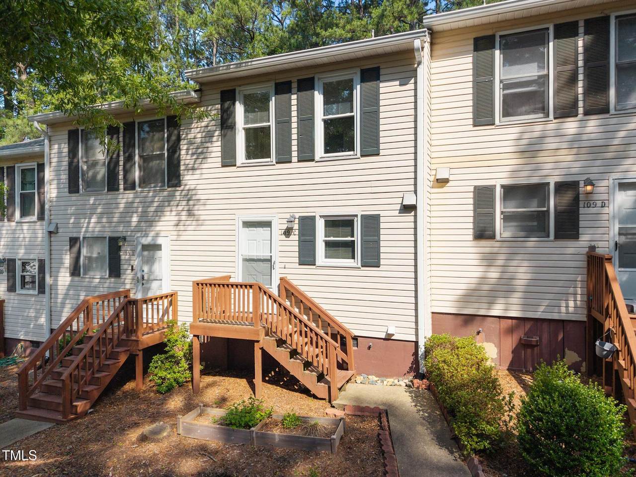 109 Weatherstone Drive - Photo 1