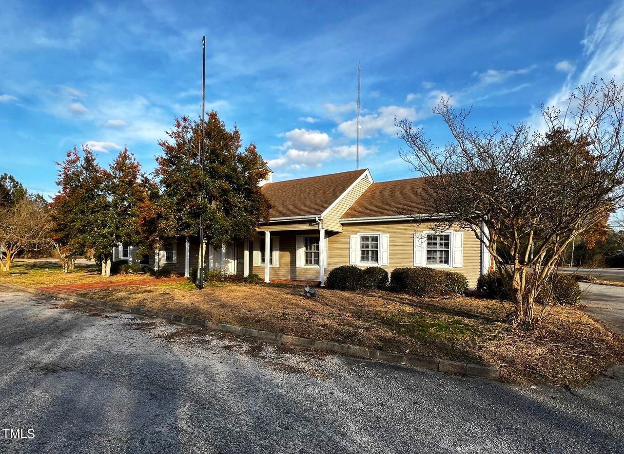 305 7th Street - Photo 1