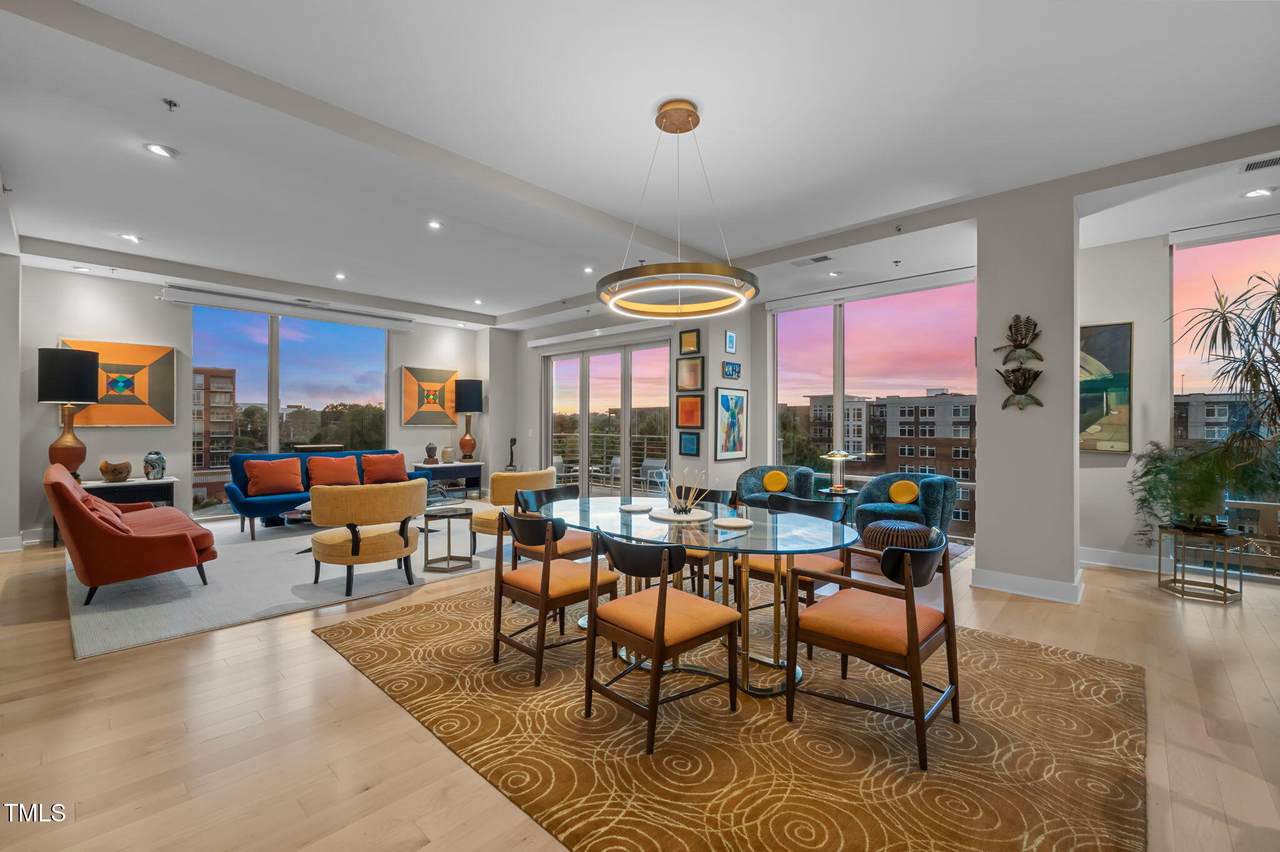 214 Hunt Street - Photo 1