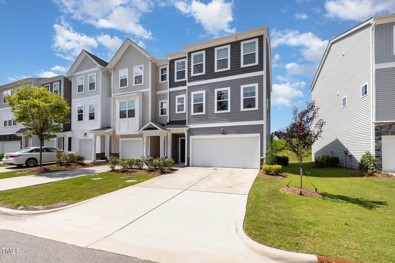 1053 Shoreside Drive - Photo 1