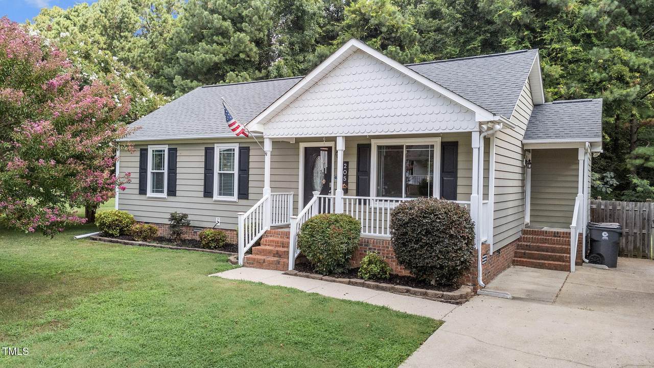 205 Northwinds N Drive - Photo 1