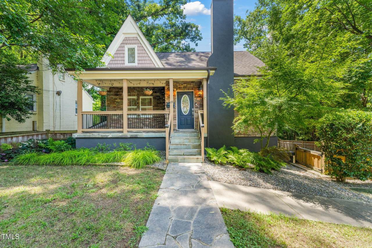 119 Vernon Avenue - Photo 1