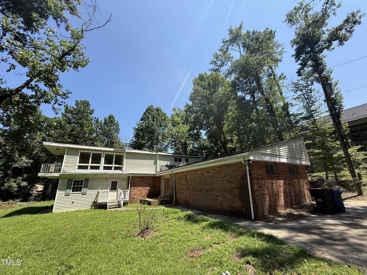1019 Elmira Avenue - Photo 1
