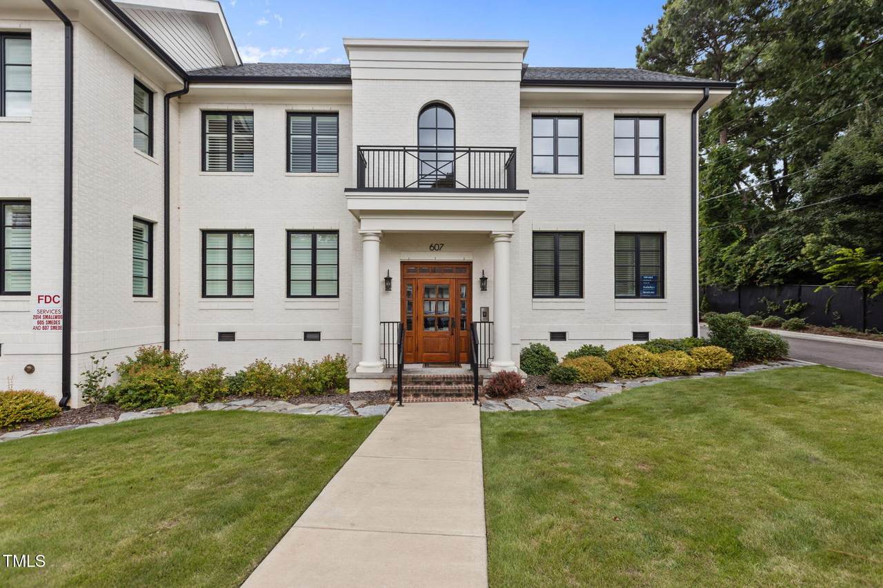 607 Smedes Place - Photo 1