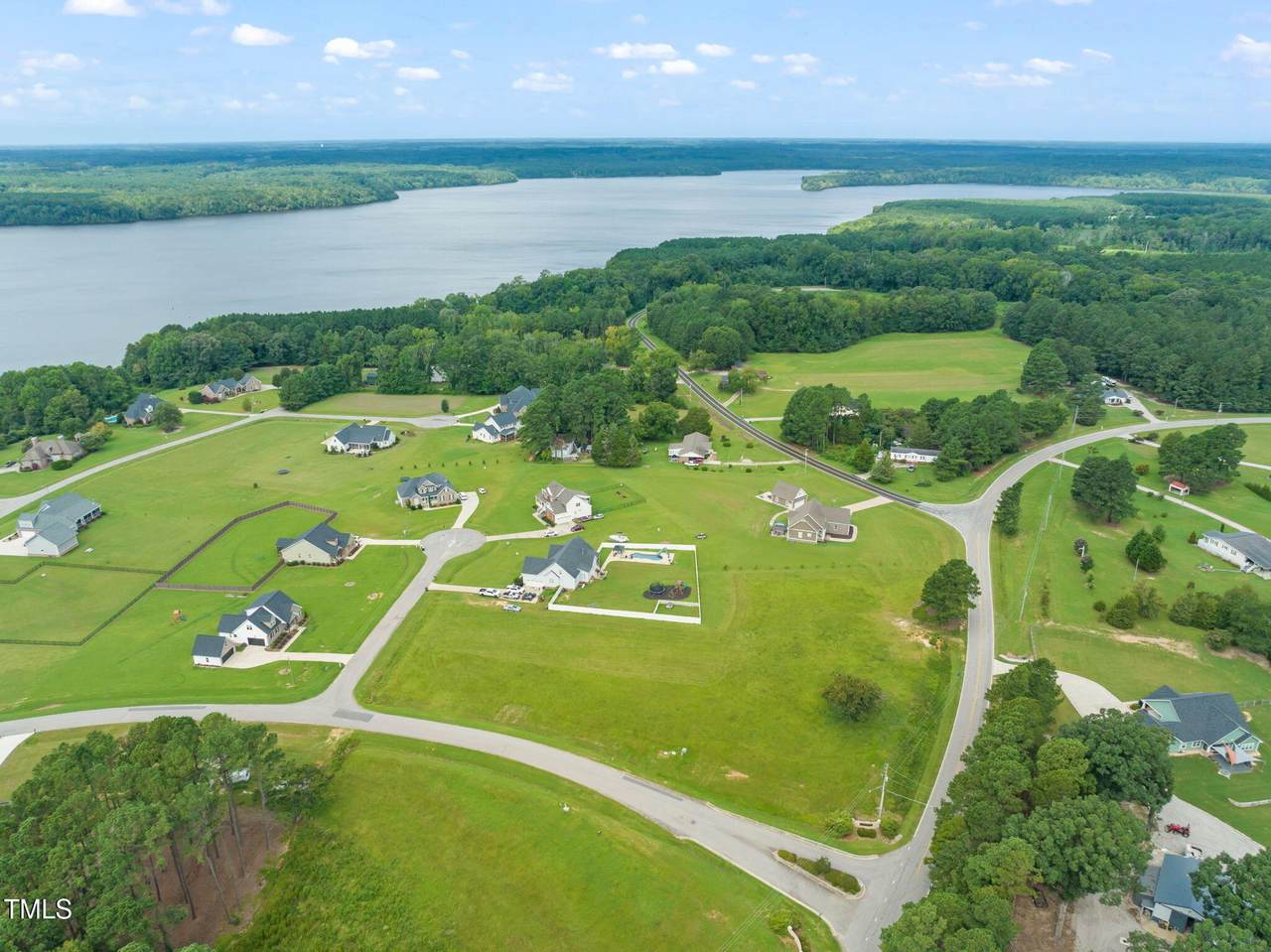 8404 Thomas Court - Photo 1