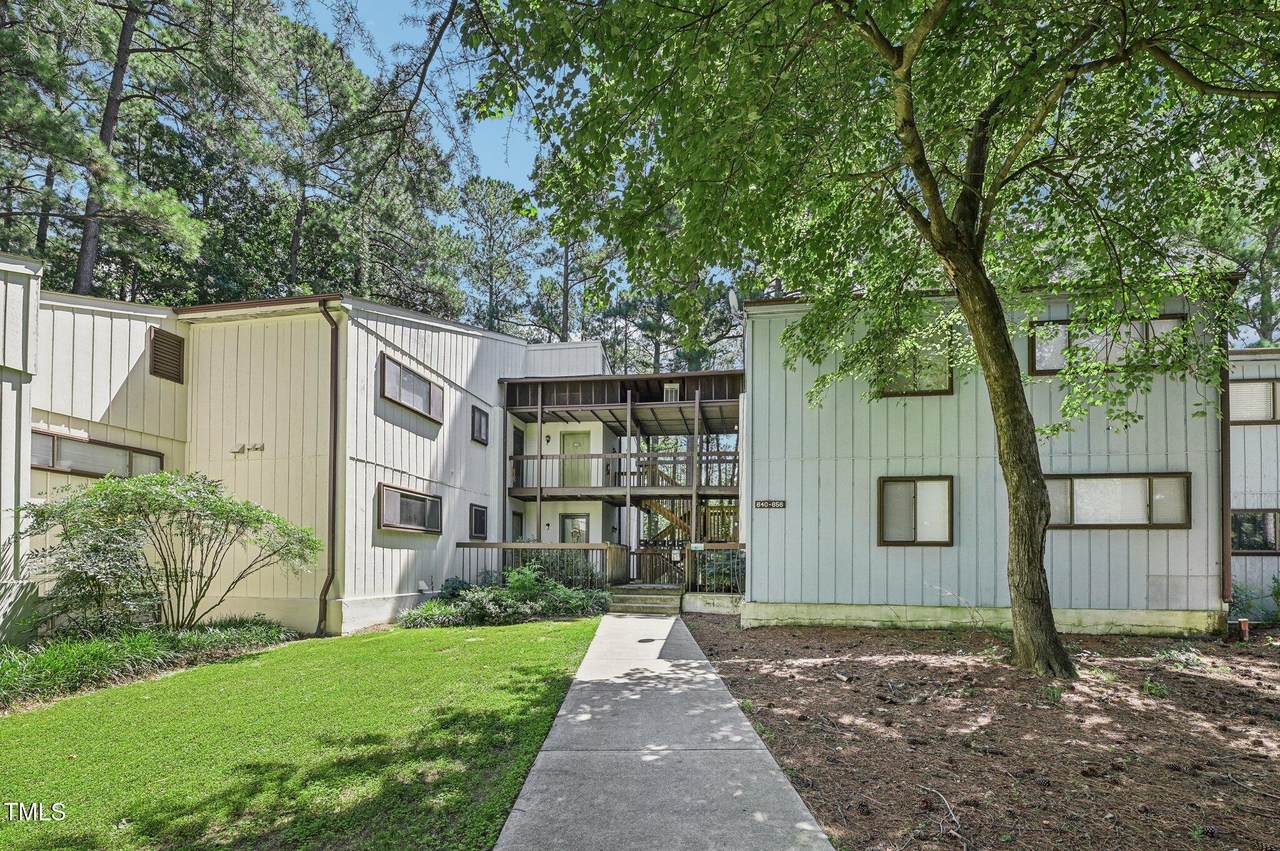 642 Pine Ridge Place - Photo 1