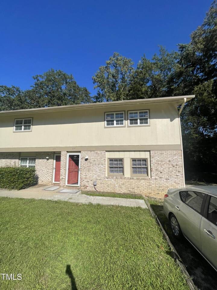 237 Pine Street - Photo 1