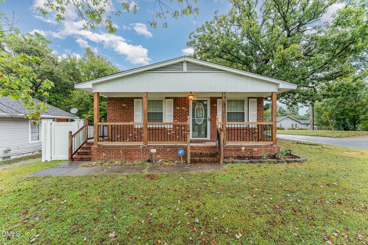 915 Park Street - Photo 1