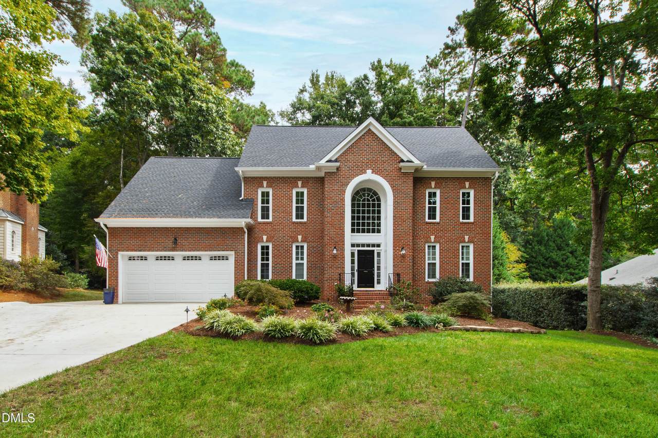 105 Charlemagne Court - Photo 1