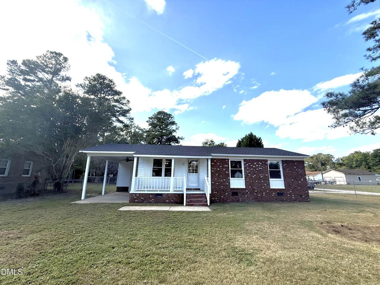 202 Emma Street - Photo 1