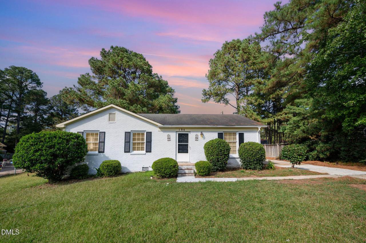 104 Deblyn Court - Photo 1