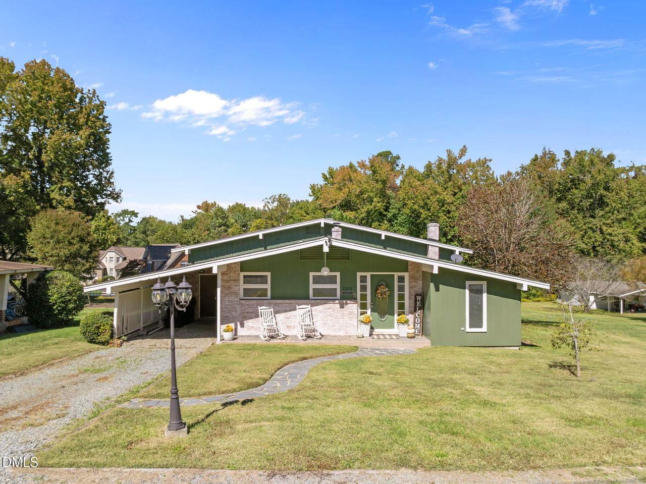 2323 Pineview Drive - Photo 1