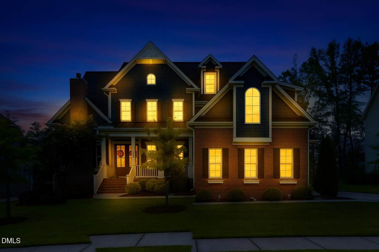 2128 Vandiver Way - Photo 1