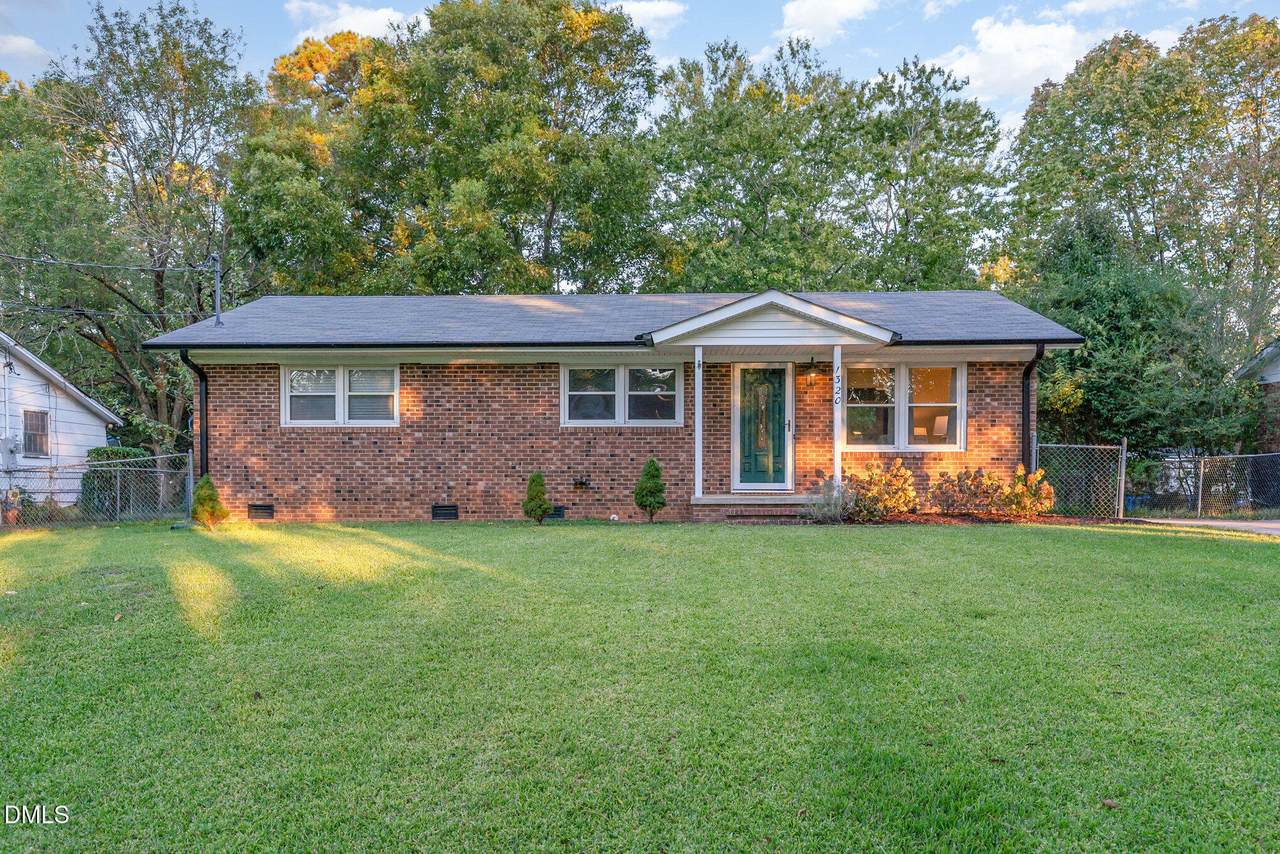 1320 Pineview Drive - Photo 1