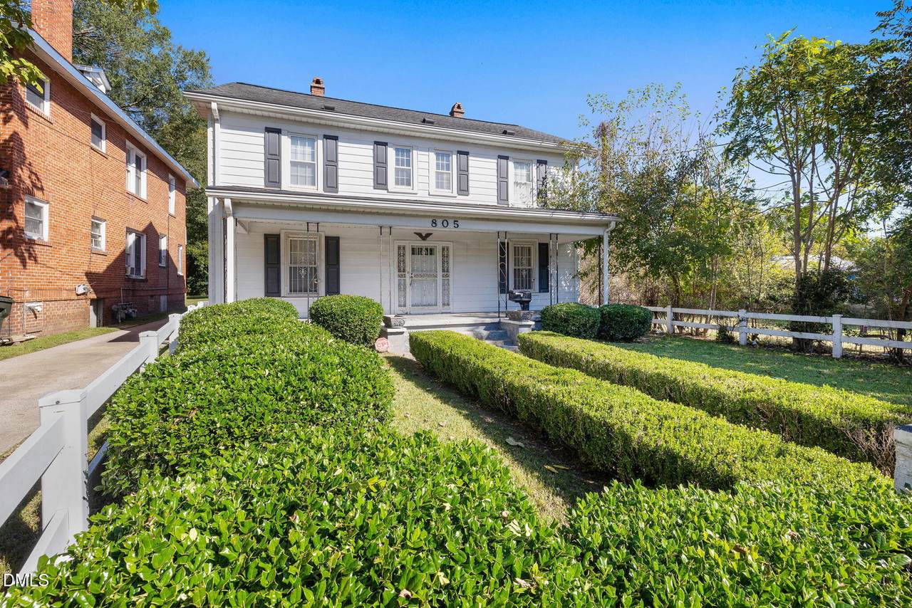 805 Holloway Street - Photo 1