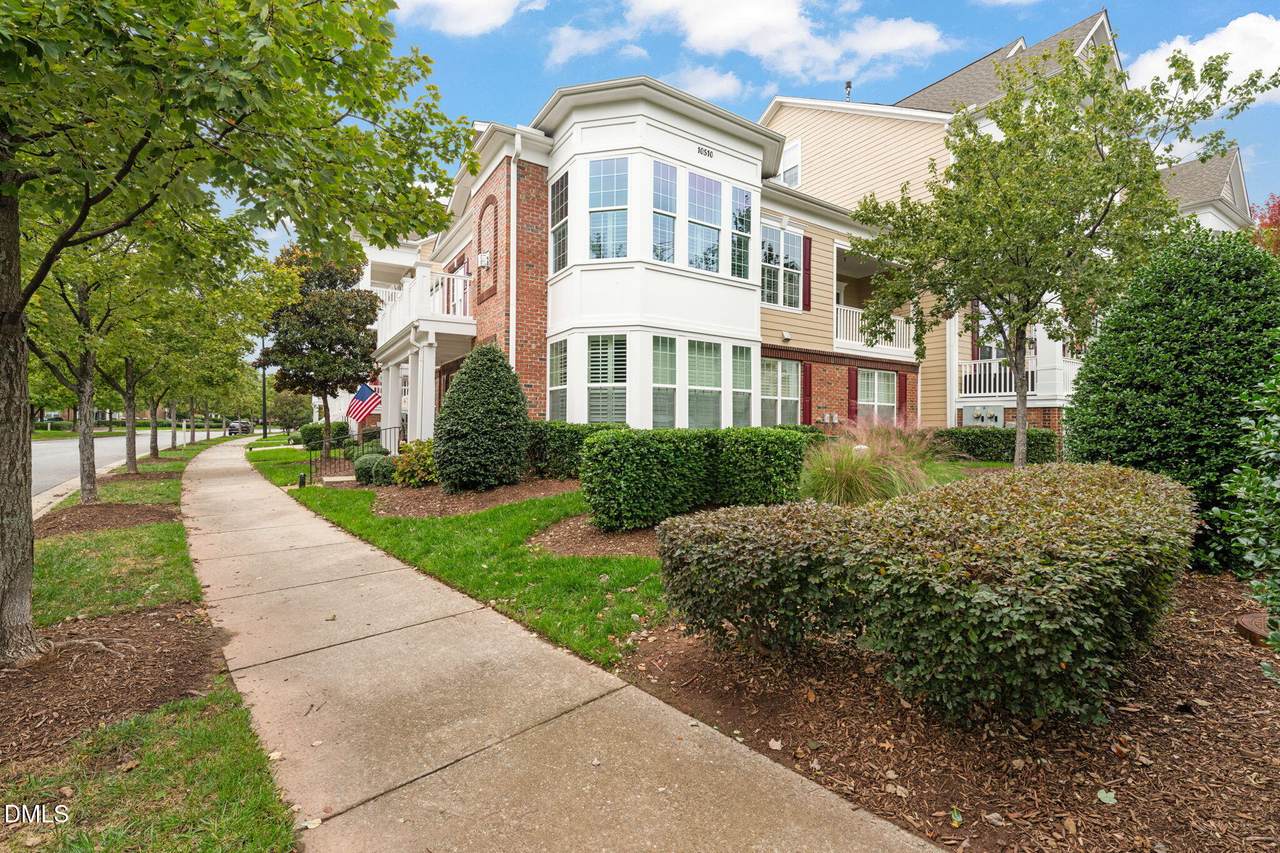 10510 Sablewood Drive - Photo 1