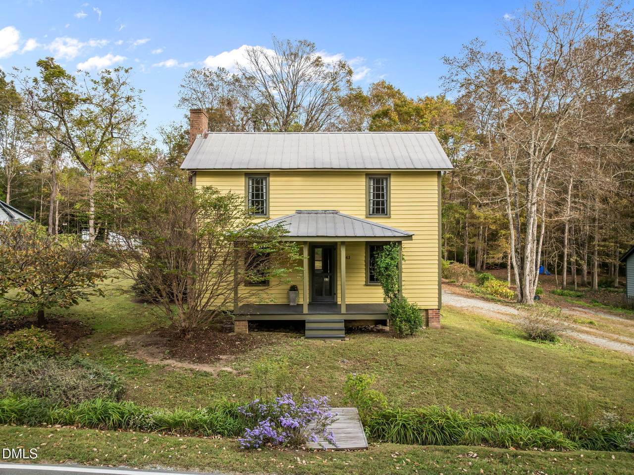 2463 Glencoe Street - Photo 1