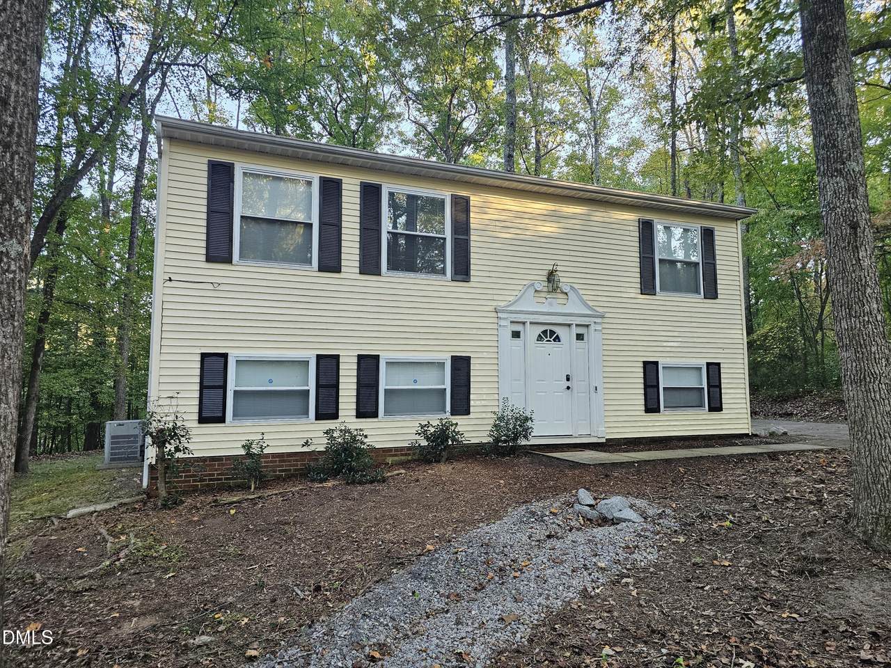 325 Bainbridge Circle - Photo 1