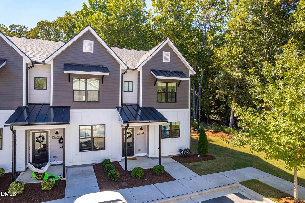 5631 Johnson Woods Court - Photo 1