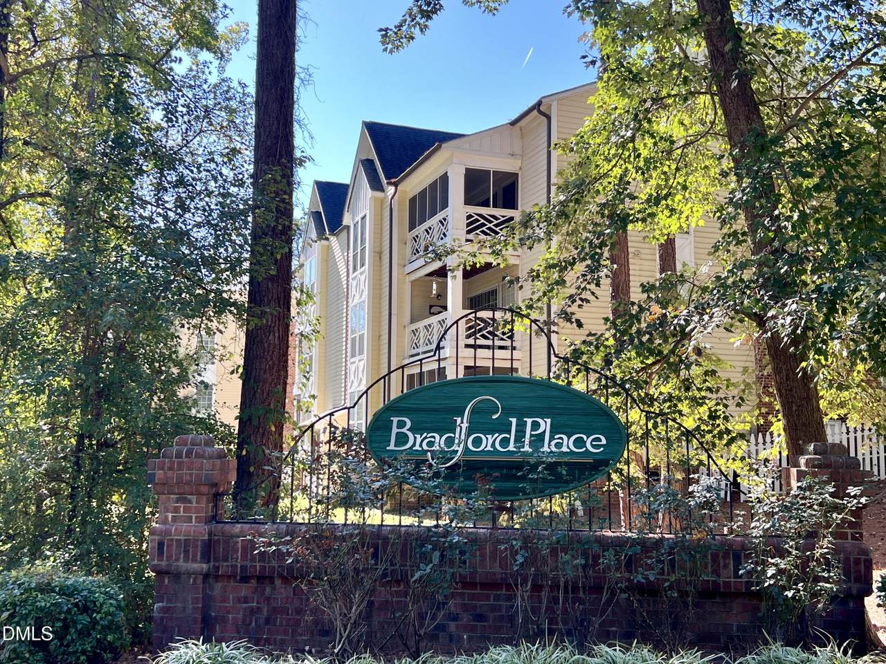 1010 Kingswood Drive - Photo 1