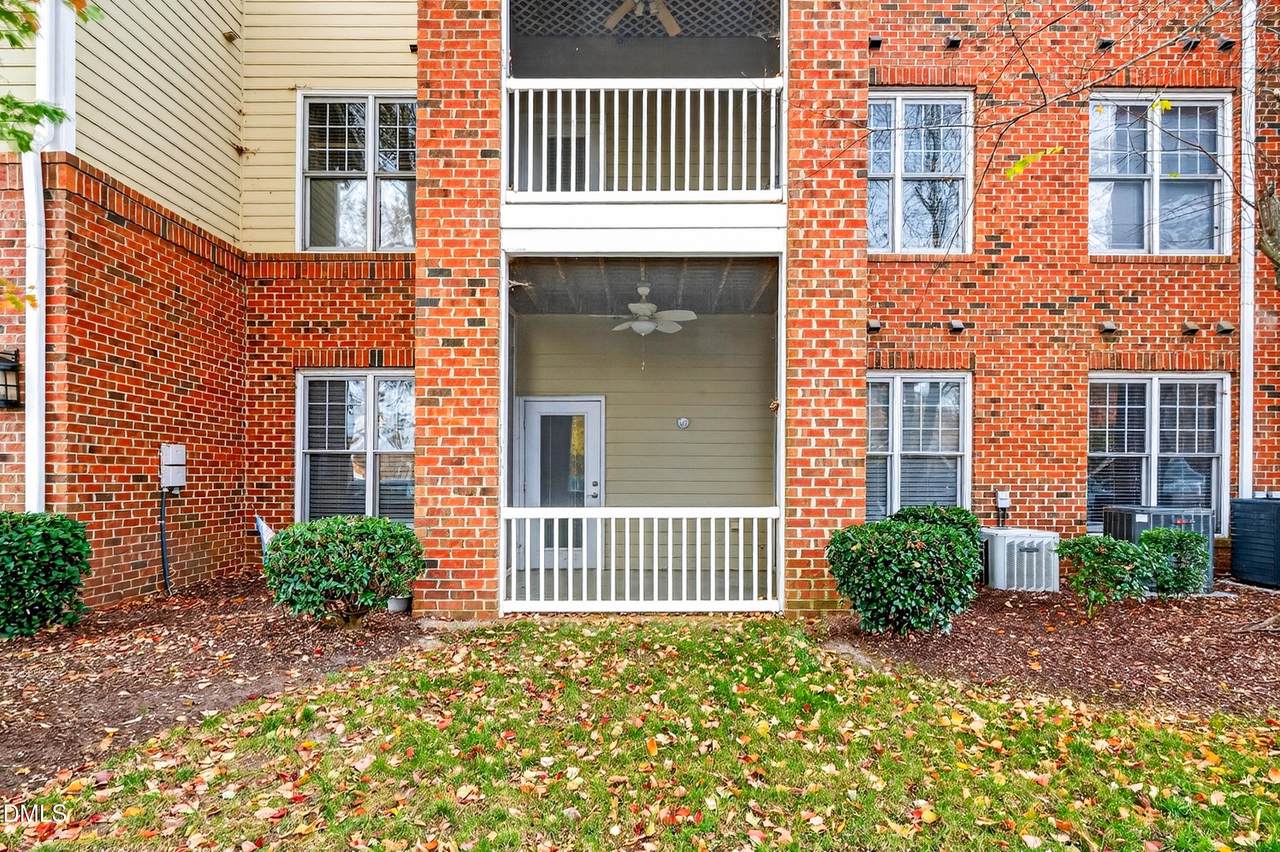 412 Waterford Lake Drive - Photo 1