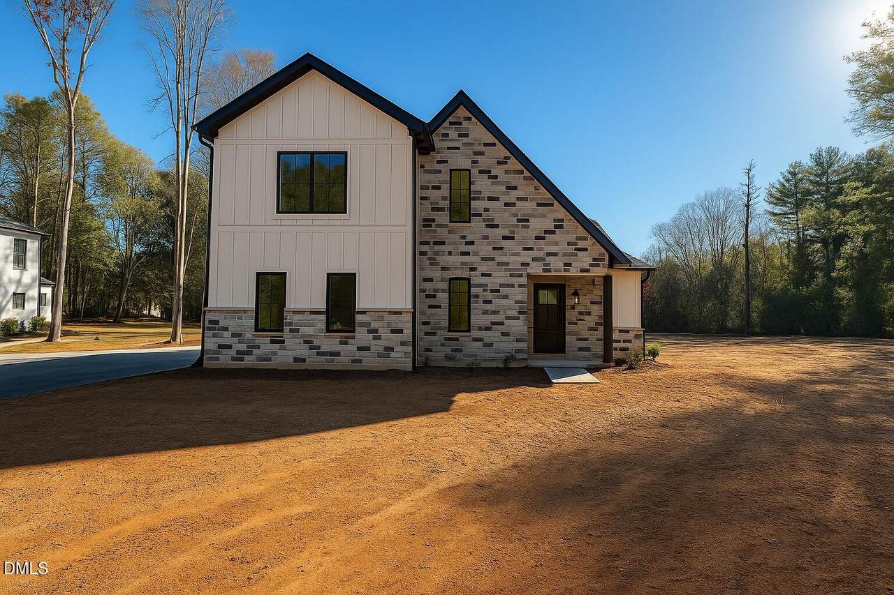 415 Gwen Road - Photo 1