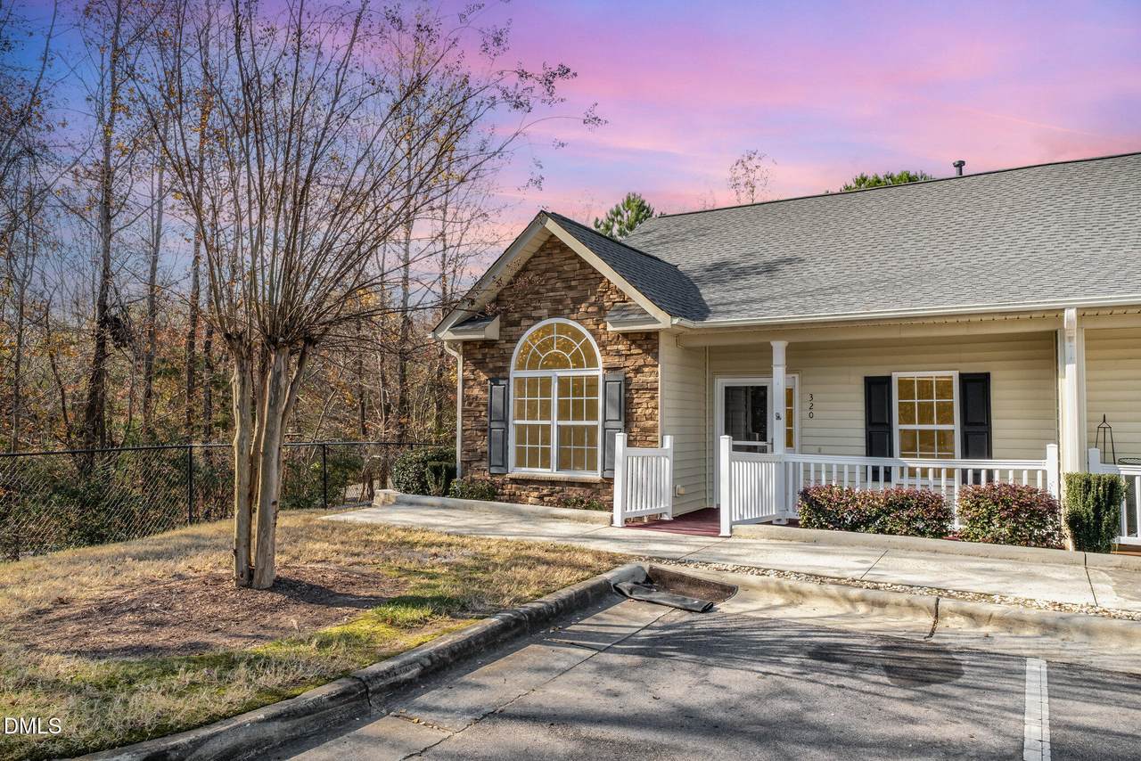 320 Madres Lane - Photo 1