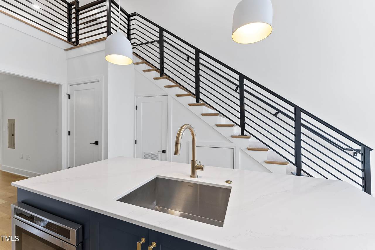 615 Daniels Street - Photo 1