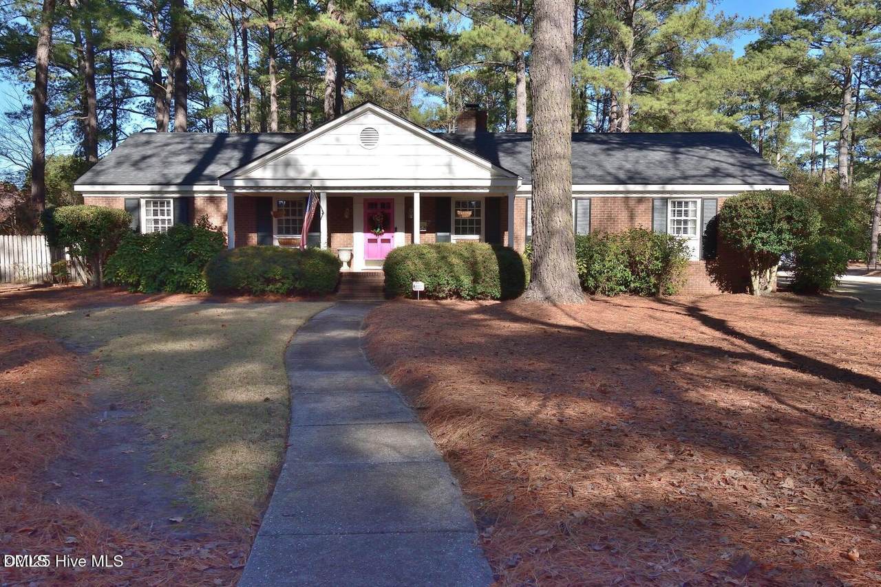 3216 Woodlawn Road - Photo 1