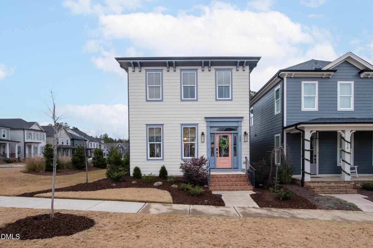 220 Wendover Parkway - Photo 1